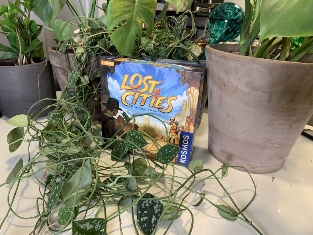 Exploring the Lost Cities – Meeple Mountain